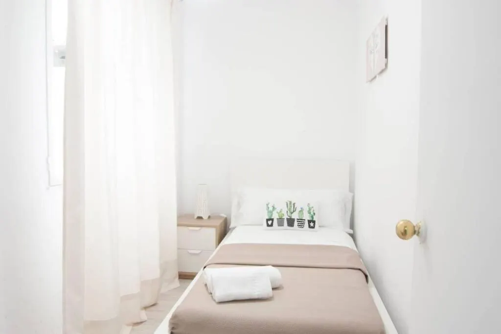 City Center Big Apartment-Family & Friends-5 Beds Málaga España